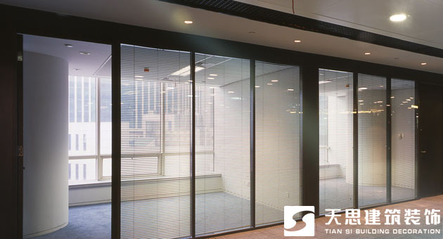 <a href=http://www.dafuhao6.com/ target=_blank class=infotextkey>合肥辦公室裝修</a>玻璃